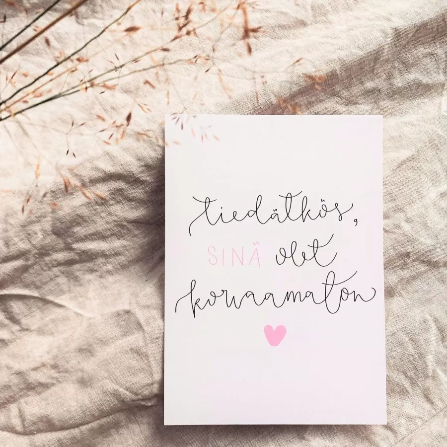 Helle Korvaamaton Postikortti>Helle Visuals Store