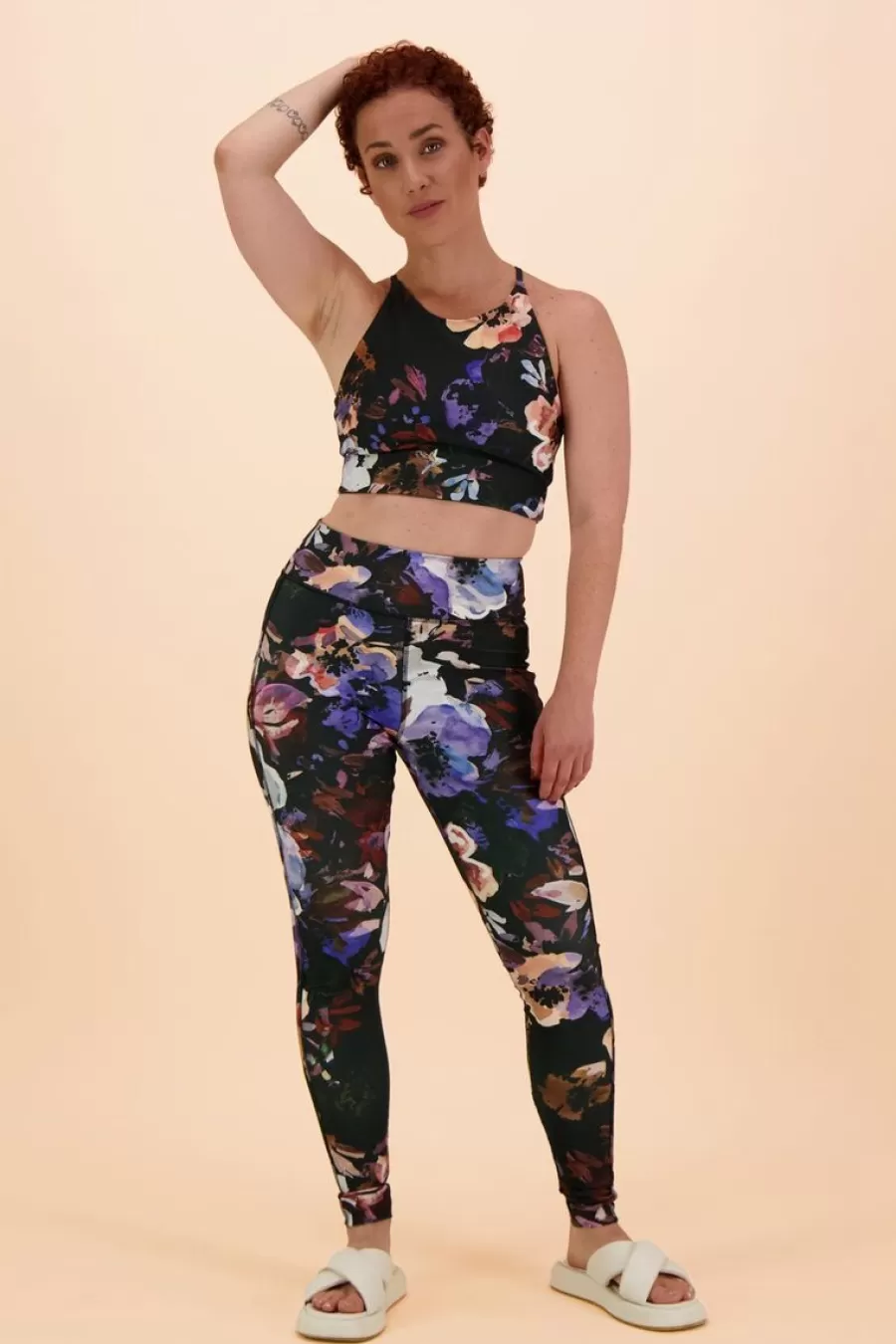 Urheiluleggingsit, Black Anemone>Kaiko Online