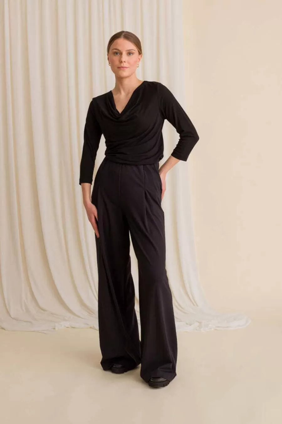 Roselle Neuloshousut, Musta>Voglia Flash Sale